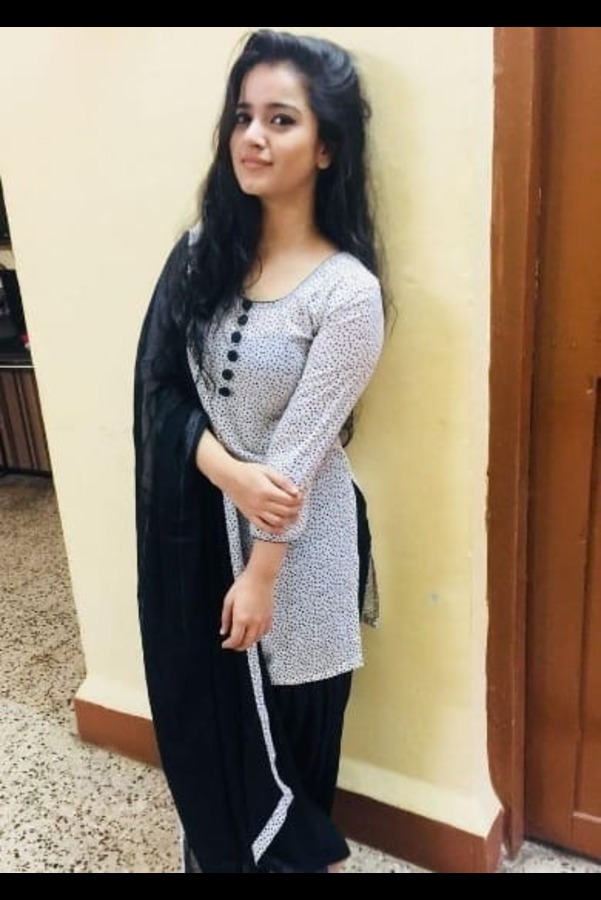 cheap call girls in Chawri Bazar